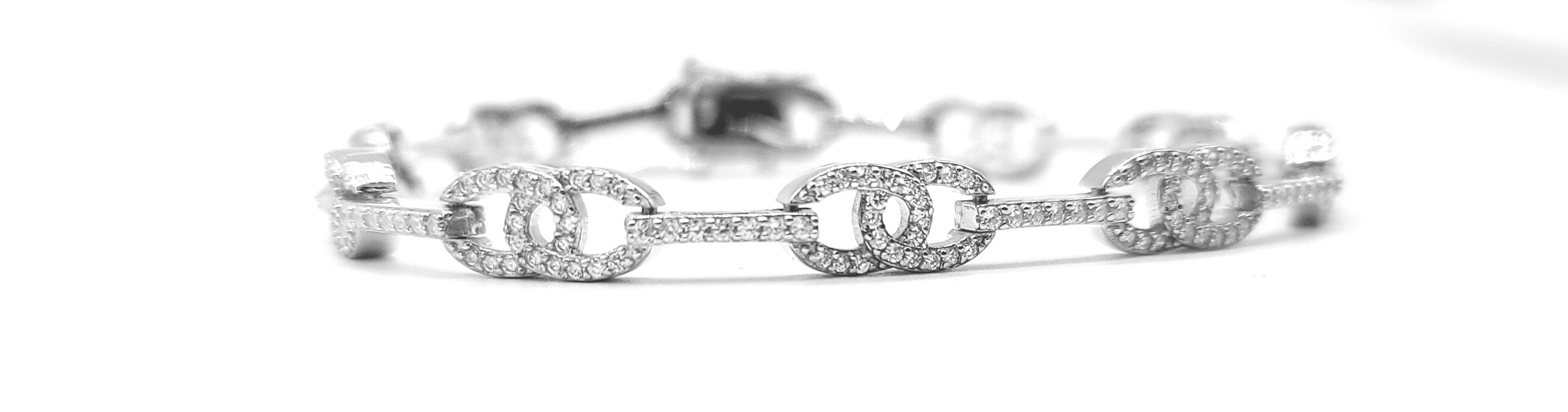 The Promising Knots Bracelet