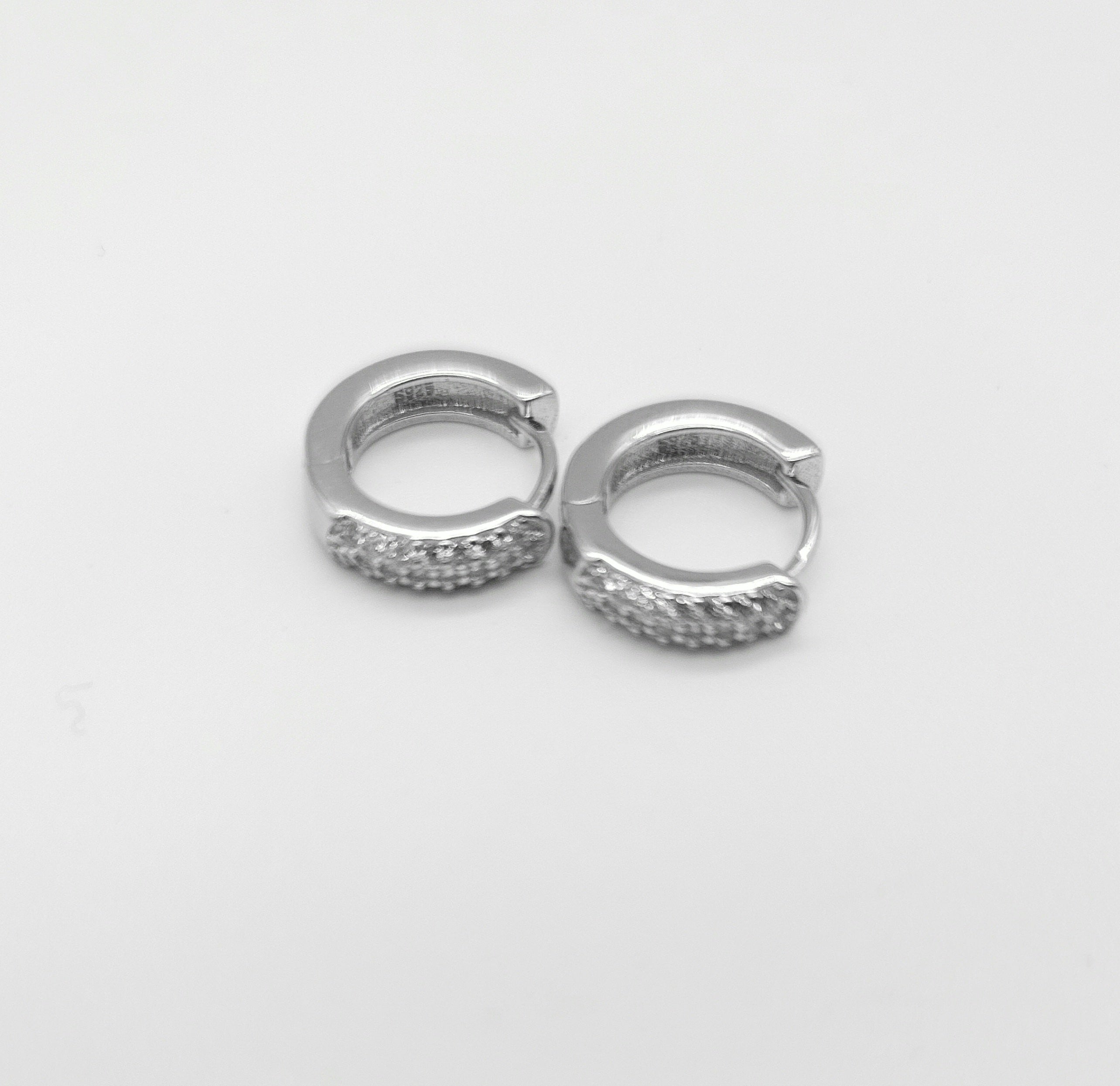 Simply hoop earrings