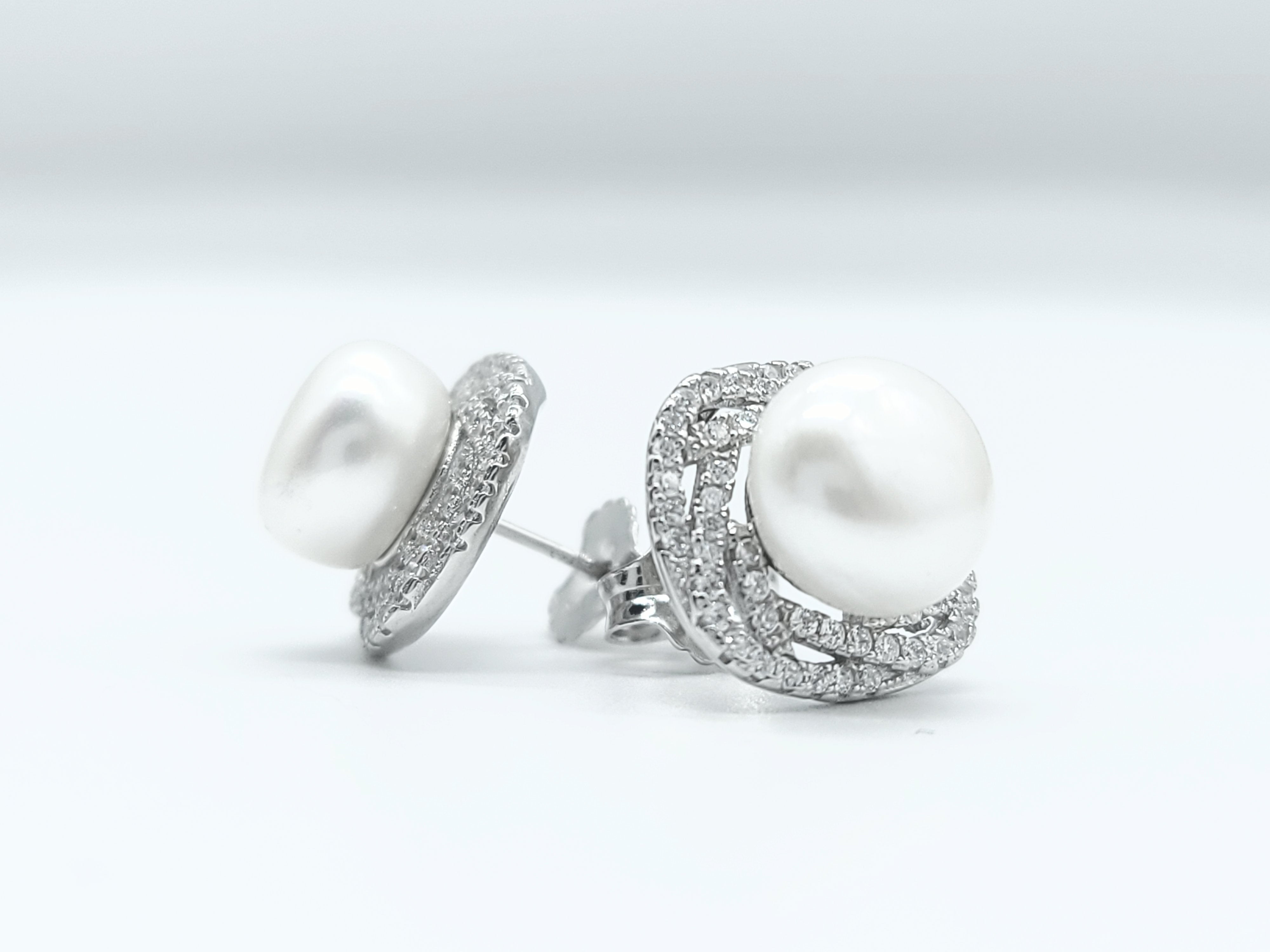 Iisfir's Pearls Collection - Pearls Square Earrings