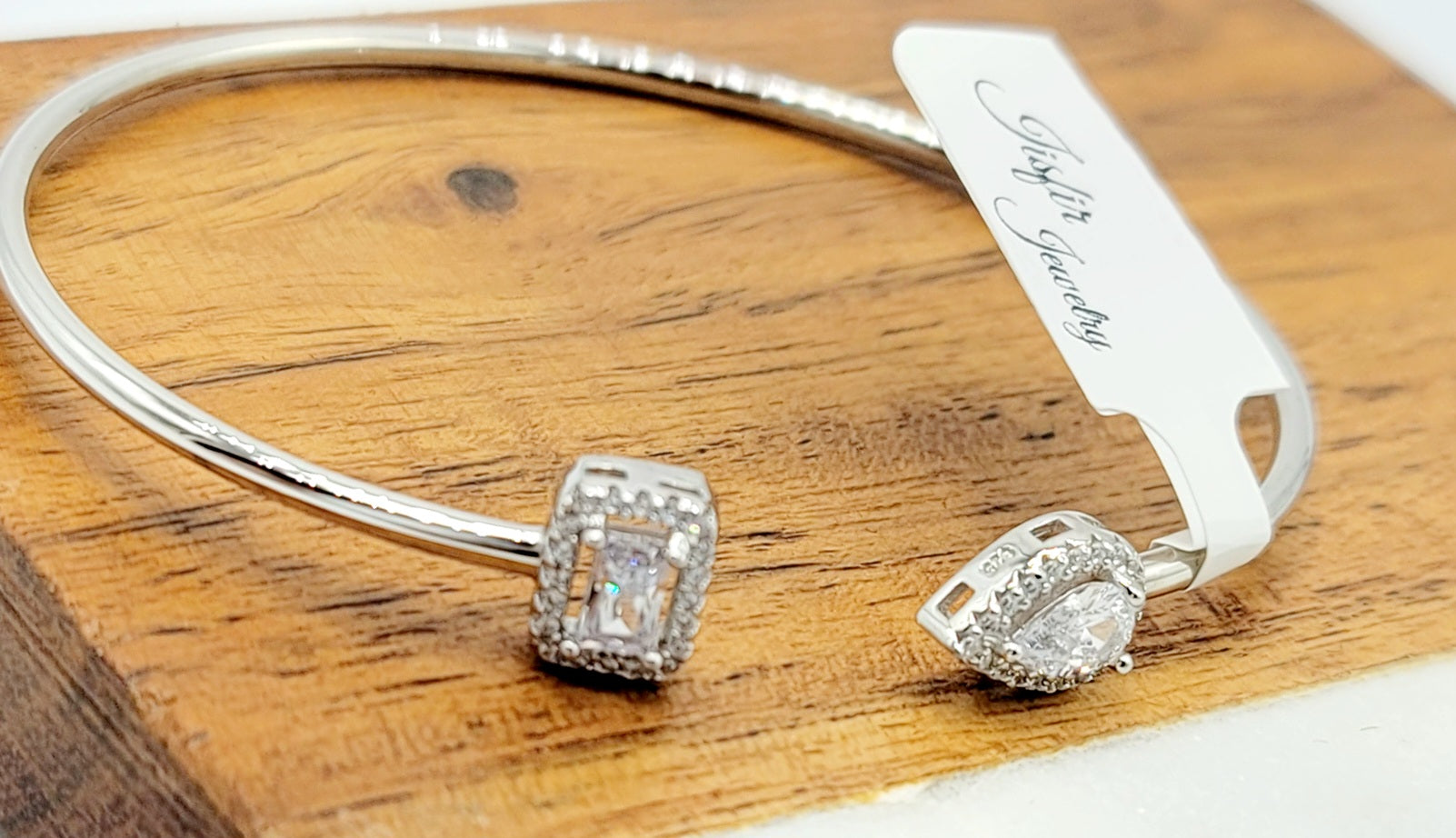 Flexible Pear & Baguette Bracelet