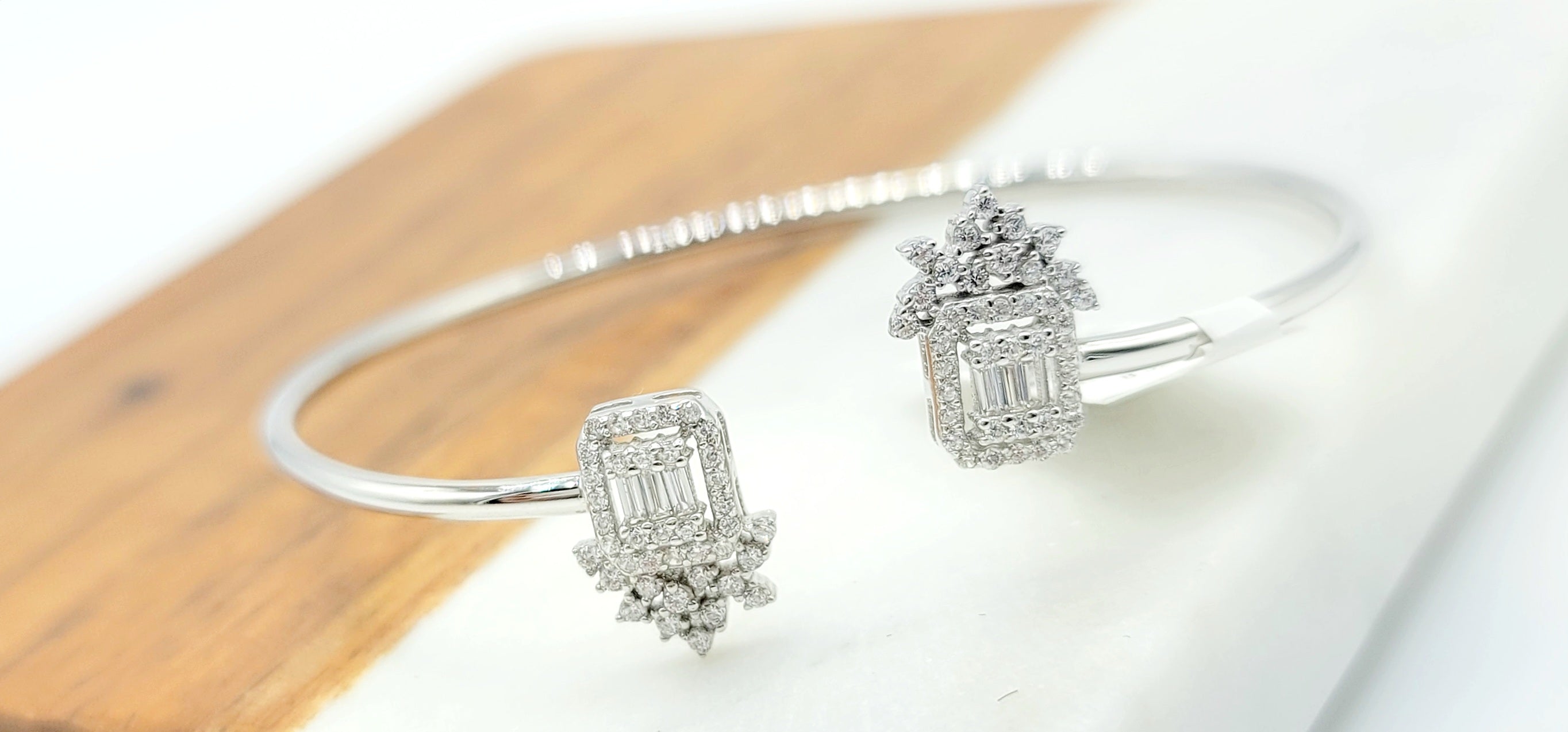 Flexible Baguettes Bracelet